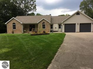 7175 Thornapple Dr, Mt Pleasant, MI 48858