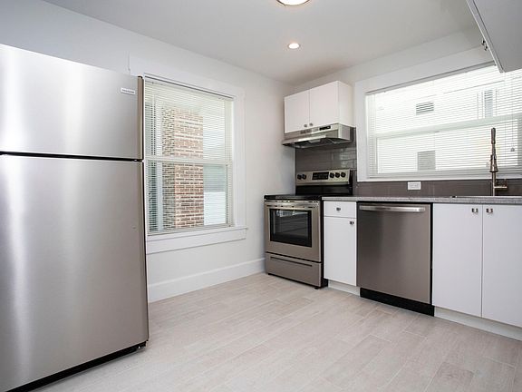 3rd image of 333 1/2 5th St S APT 1A