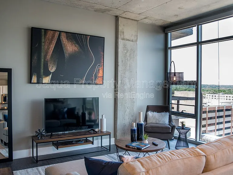 155 W Michigan Ave #905 — Photo 8