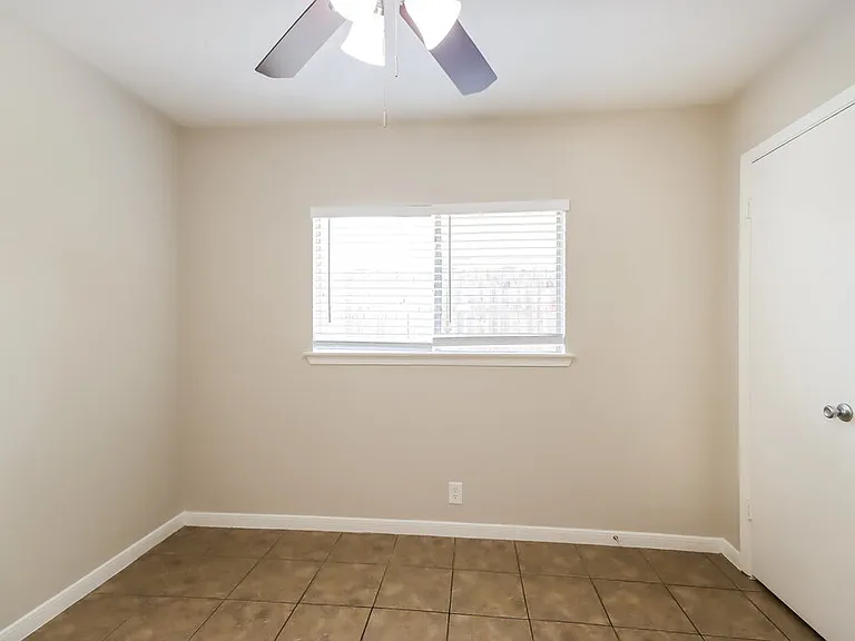 8514 Forest Point Dr — Photo 14