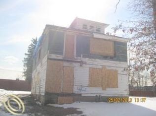 21653 Santa Clara, Detroit, MI 48219