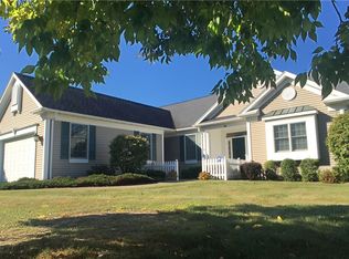 16 S Oakfield Way #PVT, Pittsford, NY 14534