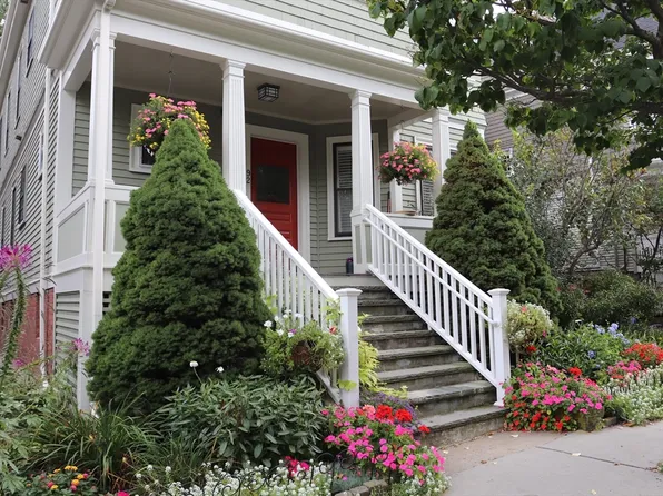 92 Fayerweather St #2, Cambridge, MA 02138