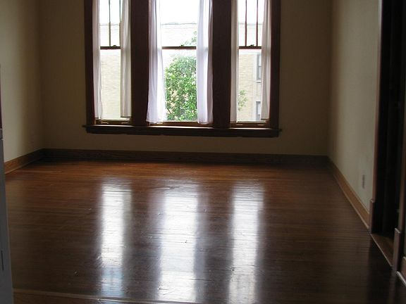5th image of 1912 W Wilson Ave #1W