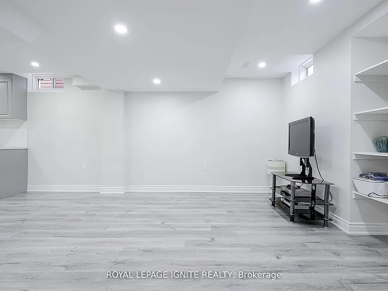 1257 Roper Dr #BASEMENT — Photo 15