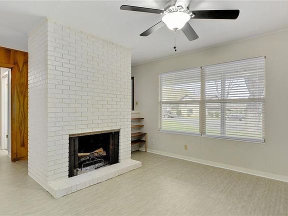 4th image of 703 Buckingham Cir