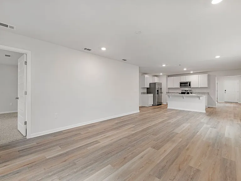 5466 Peach Dr — Photo 13