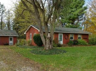 11524 N Meridian Rd, Pleasant Lake, MI 49272