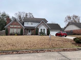 2606 Fort Davis Dr, Muskogee, OK 74403