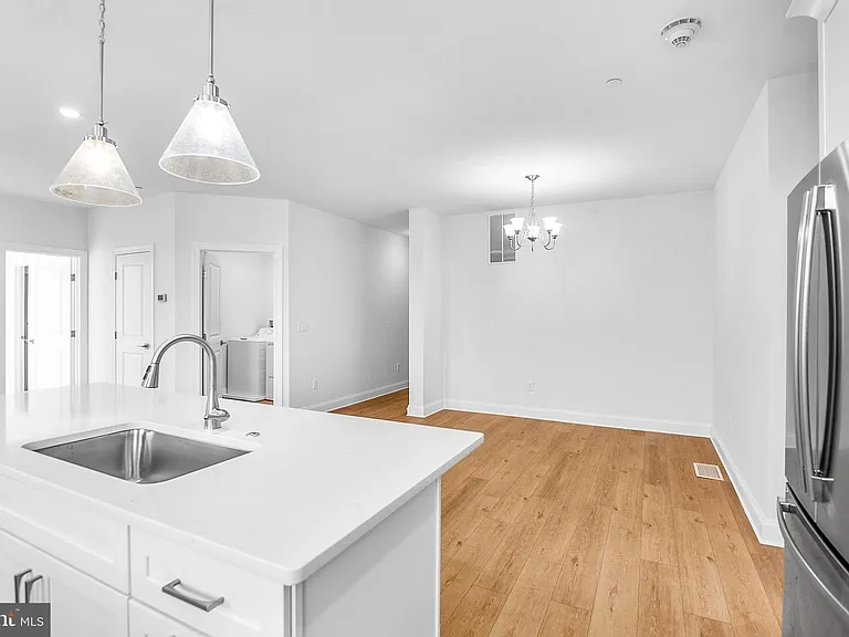 123 S Washington St #202 — Photo 11
