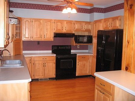 4th image of 20 Gray Ave