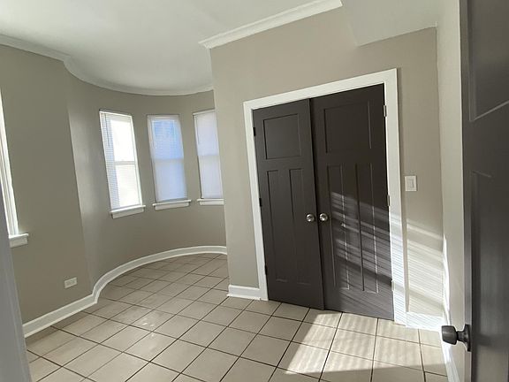 3rd image of 3146-3150 W Franklin Blvd #3146
