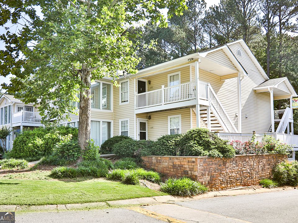 1st image of 608 Augusta Dr SE