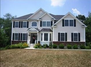 15 Ballymeade Rd, Hopewell Junction, NY 12533