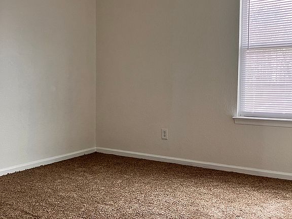 3rd image of 428 S Division St #428