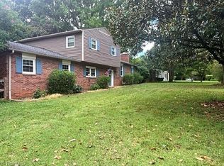 3830 Ranchwood Dr, Clemmons, NC 27012