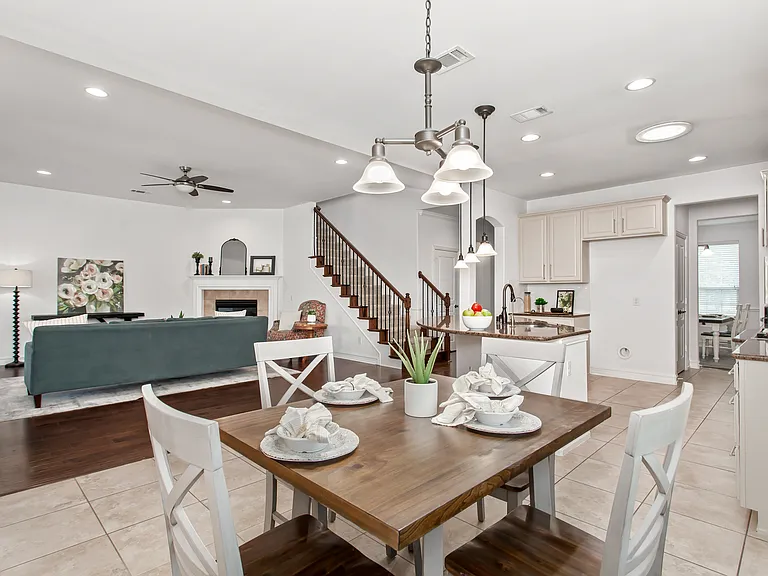1034 Blanco Dr — Photo 12