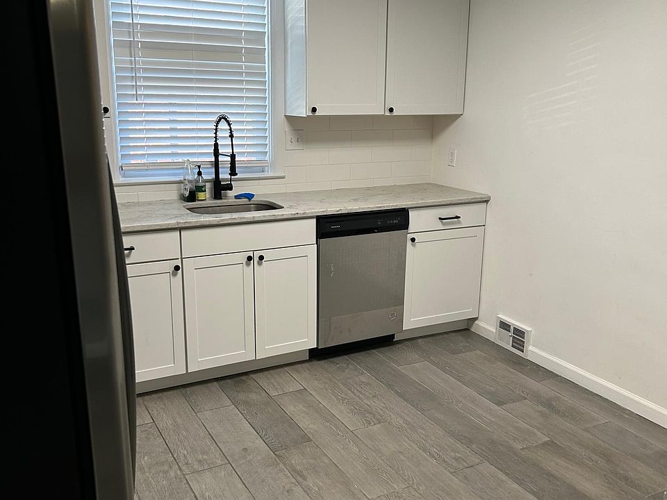 1st image of 565 Wartman St #1