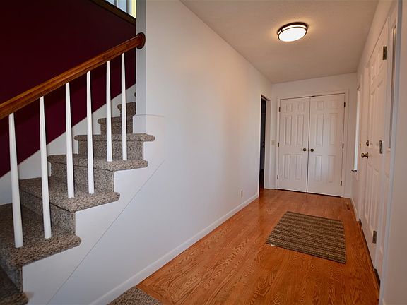 5th image of 1103 Holyrood St