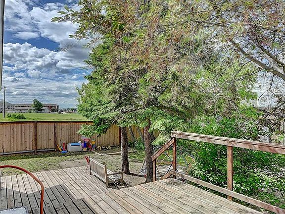 2nd image of 9624 E Hillcrest Dr