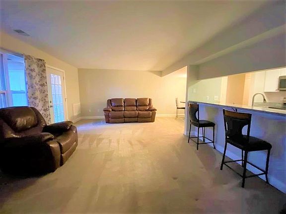 3rd image of 1785 Weatherstone Dr