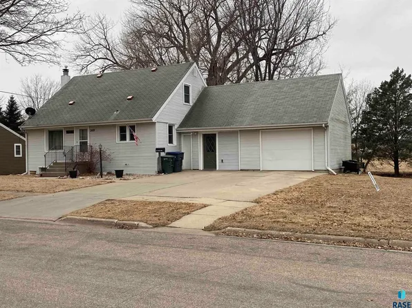 209 N Davidson St, Luverne, MN 56156