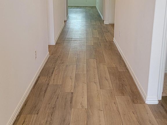 3rd image of 2508 Starwater Dr