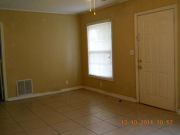 3rd image of 1122 16th Ave N