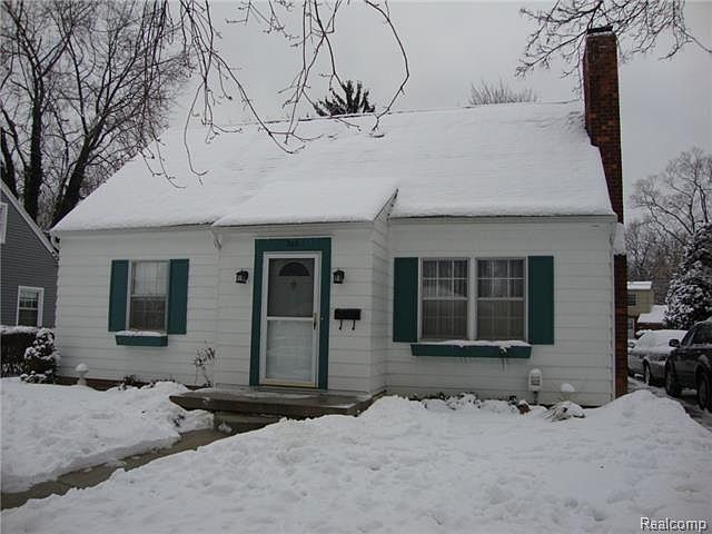 1st image of 383 Huntington Dr
