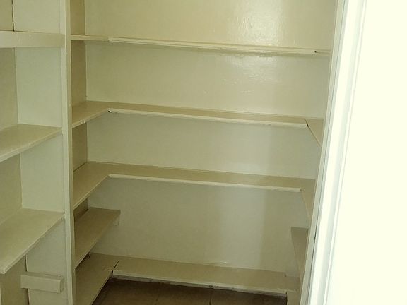 5th image of 47 Chelsea Ave #1