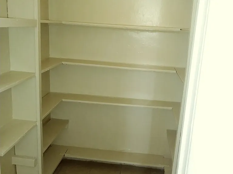 Chelsea Ave House — Photo 5