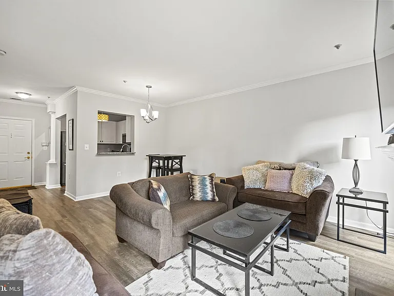 7011 Falls Reach Dr #103 — Photo 14