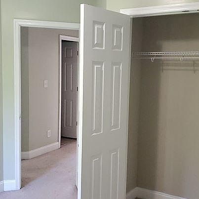 4th image of 1002 Enterprise Dr Unit 404