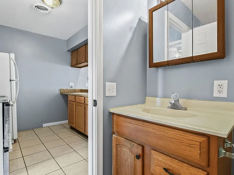 2832 Stanton St — Photo 12