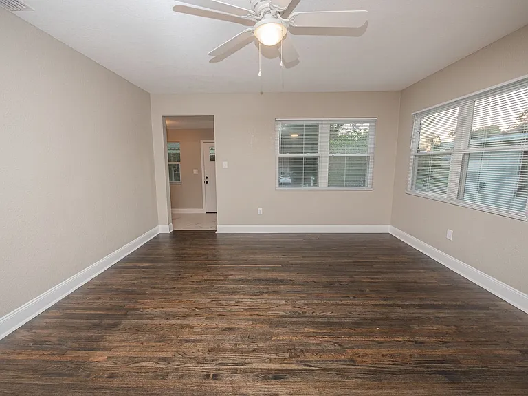 1512 E Fern Rd — Photo 18