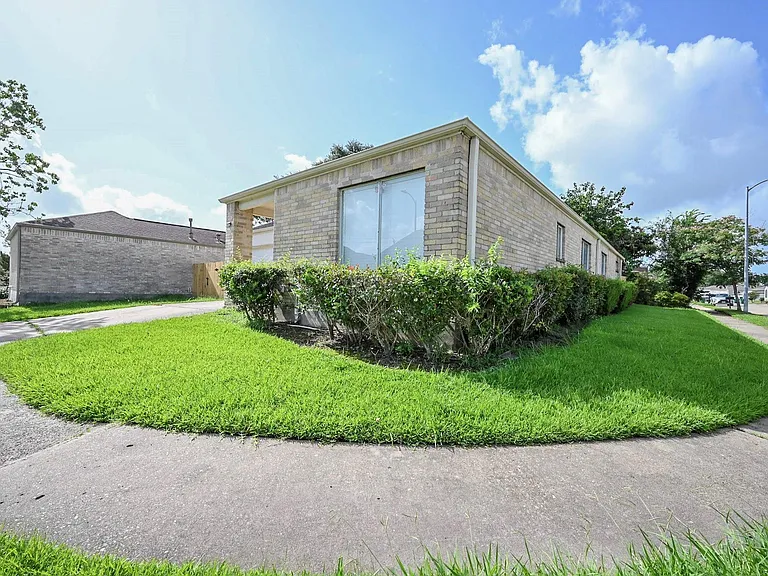 7735 Quail Meadow Dr — Photo 5