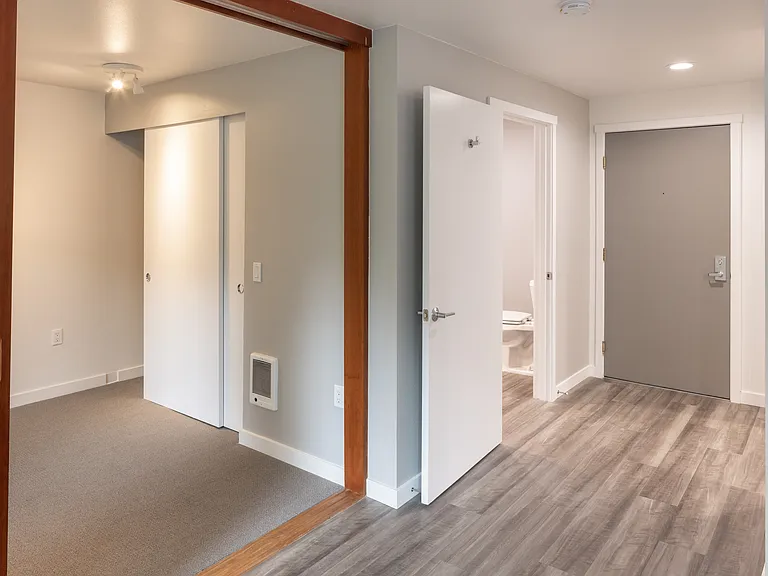 Interlake Place — Photo 12