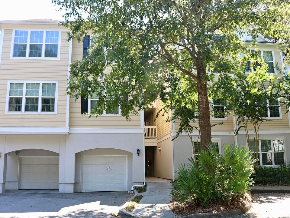 1st image of 60 Fenwick Hall Aly APT 923