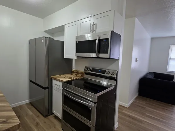 432 E Washington St APT 9, Sandusky, OH 44870