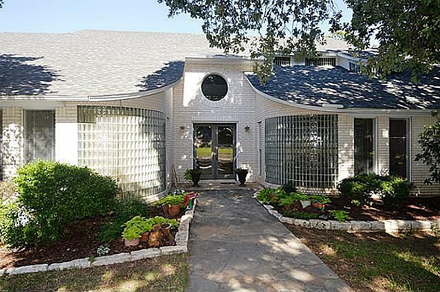 1st image of 1016 Remington Ct