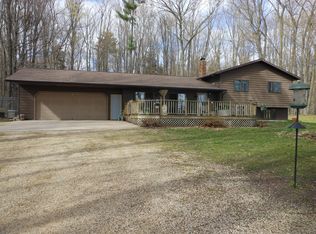 N11708 Stony Hill Rd, Clintonville, WI 54929