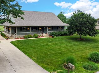 552 Fleetwood Dr N, Valparaiso, IN 46385