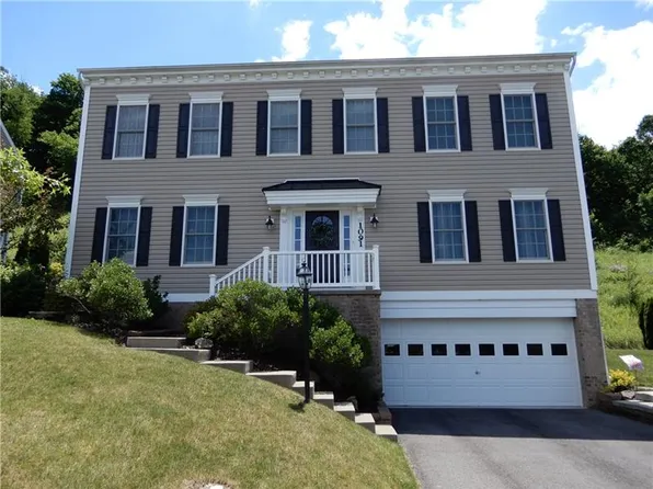 1091 Woodlawn Dr, Canonsburg, PA 15317