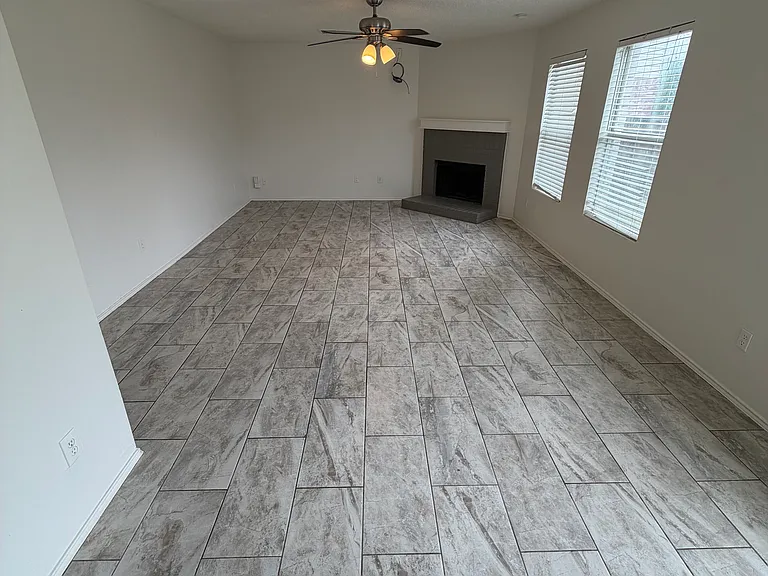 2821 Robin Ln — Photo 8