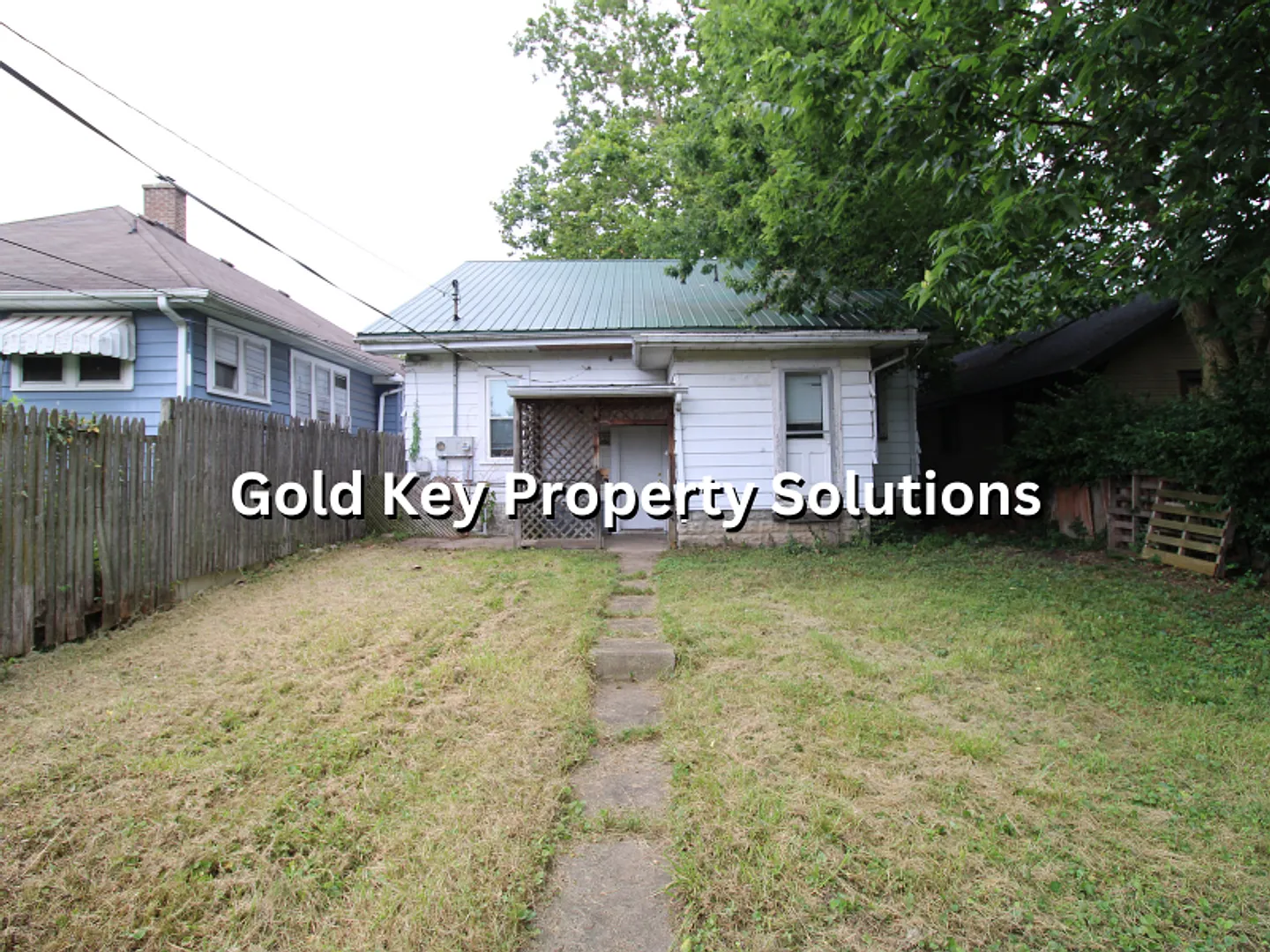 815 N Elm St — Photo 4