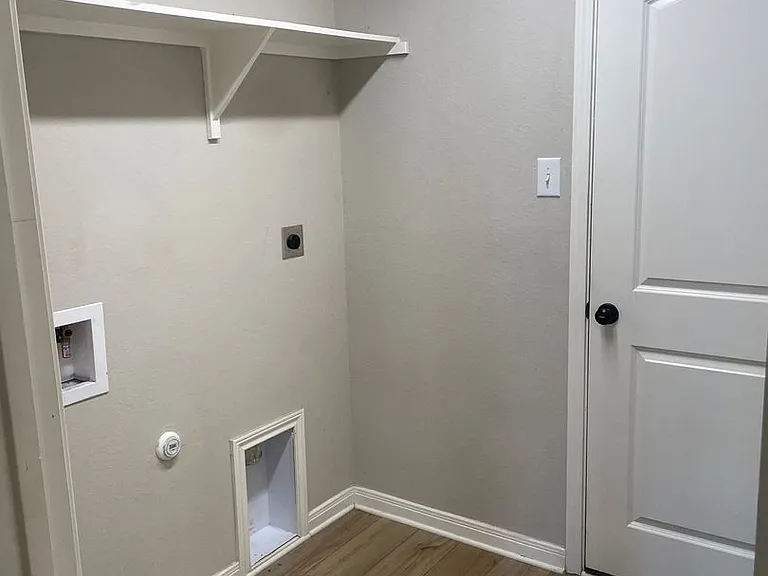 7809 Montclair Dr — Photo 8