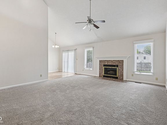 5th image of 3430 Whalen Ave