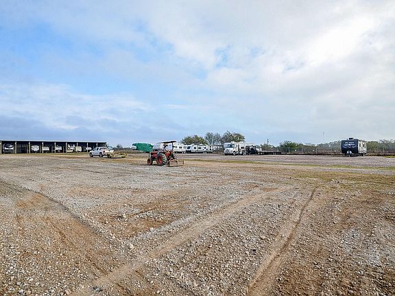 5th image of 39664 Fm 529 Rd