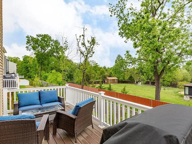 9828 Cedarmass Cir — Photo 31