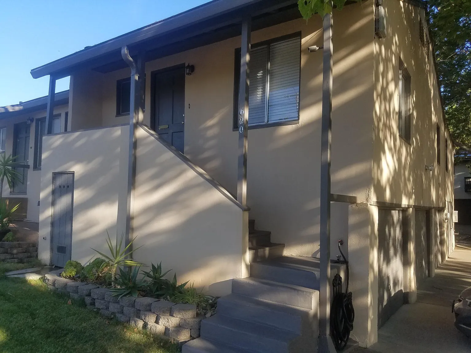 620 Vine Ave photo 1